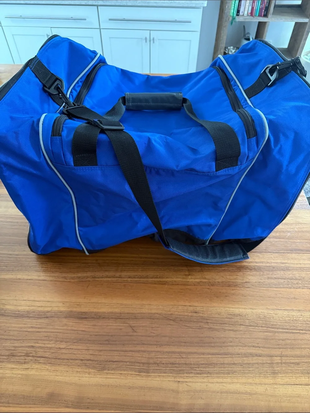 New Eddie Bauer EBTEK duffle bag